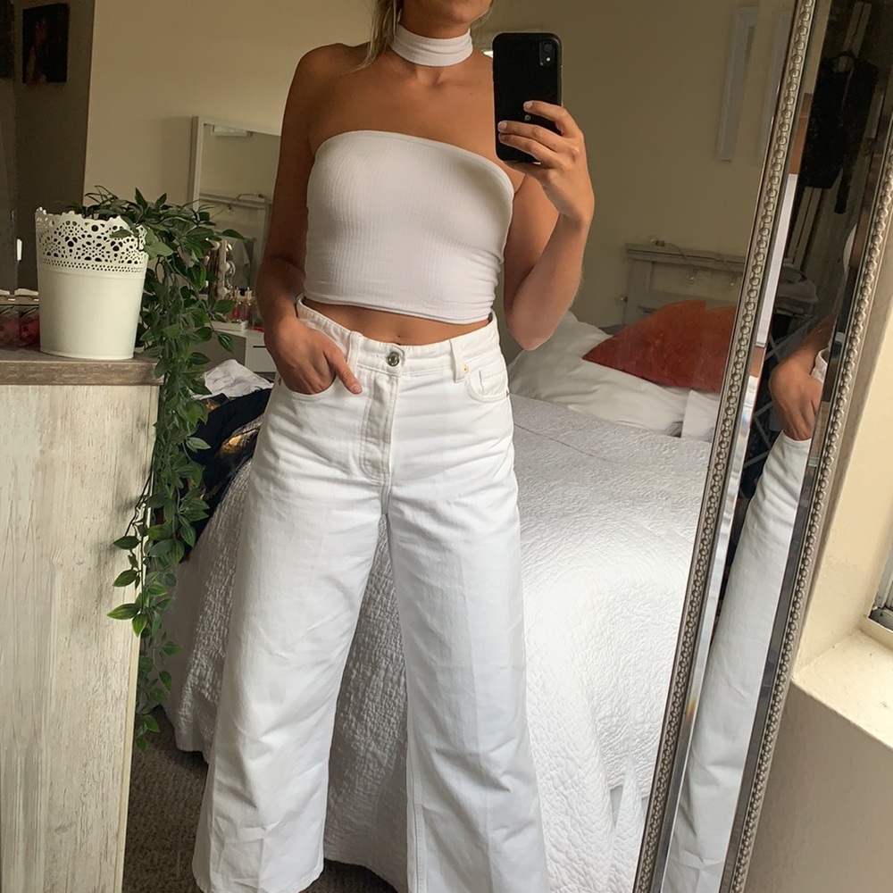 Honey Punch,White Strapless shirt,Built In Choker